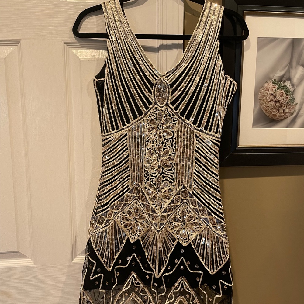 Flapper style party dress.. gatsby inspired.